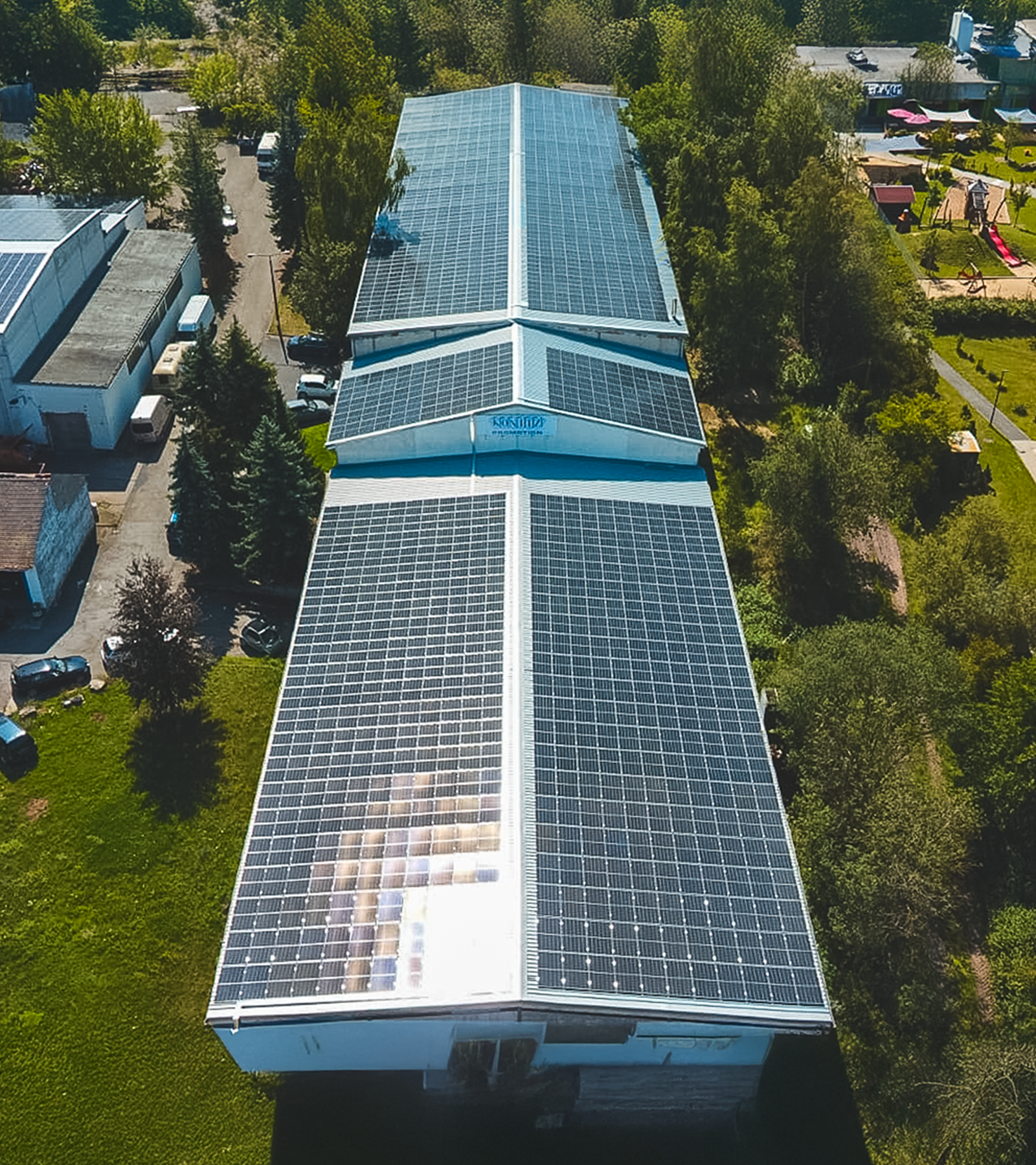 519 kWp auf 2.474 m² Photovoltaik-Projekt Könitz in Thüringen