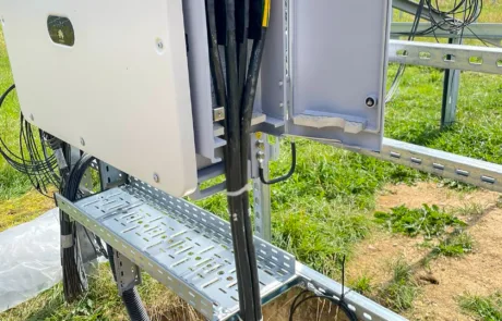 Wechselrichterstationen der 5,34 MWp-Anlage Üttfeld