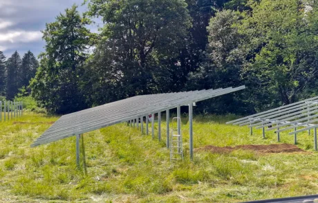 Nahaufnahme der Unterkonstruktion und Befestigungspunkte