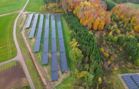 Luftbild Üttfeld mit umliegender Landschaft und Wegen
